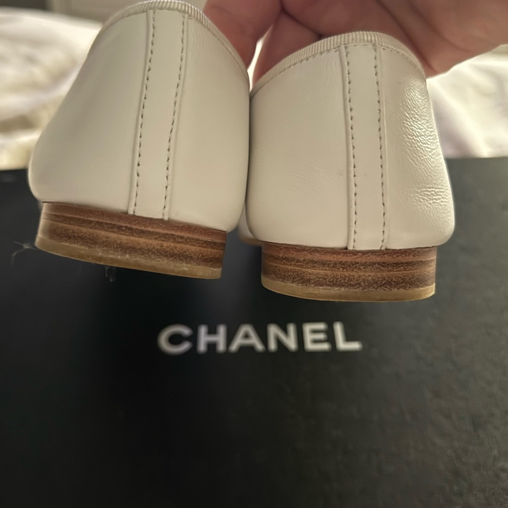 CHANEL White Leather Loafers - Picture 5 of 10